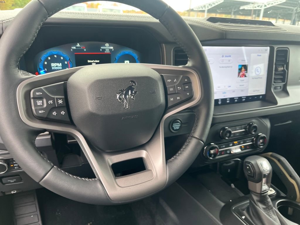 New 2025 Ford Bronco Badlands image 9