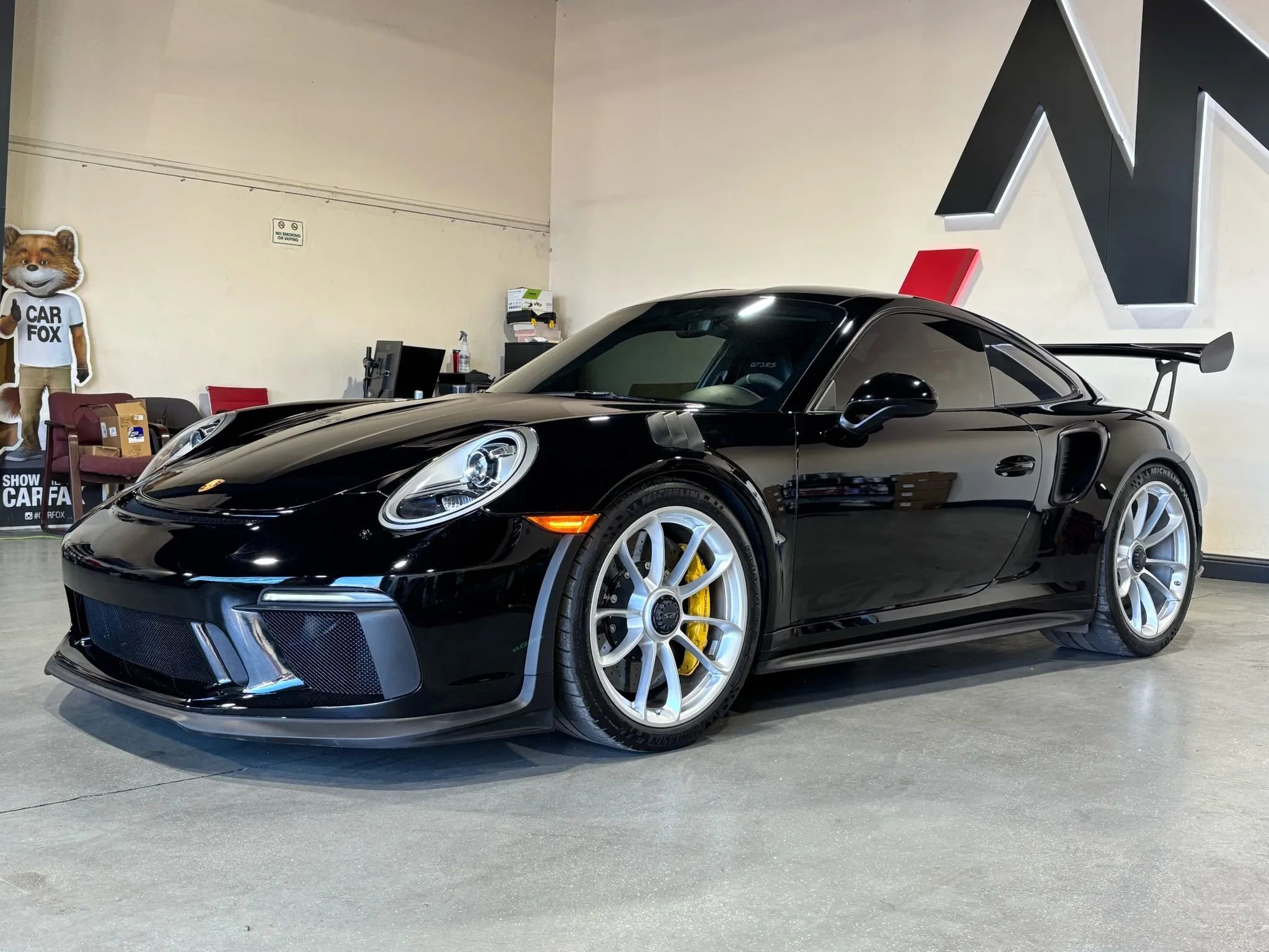 Used 2019 Porsche 911 GT3 RS image 2