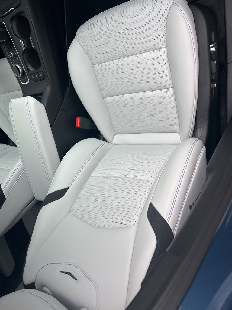 Used 2025 Cadillac XT4 Sport image 56