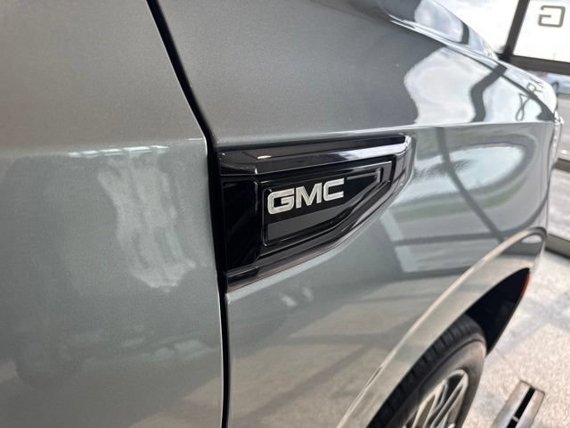 Used 2023 GMC Yukon Denali Ultimate AWD/4WD image 17