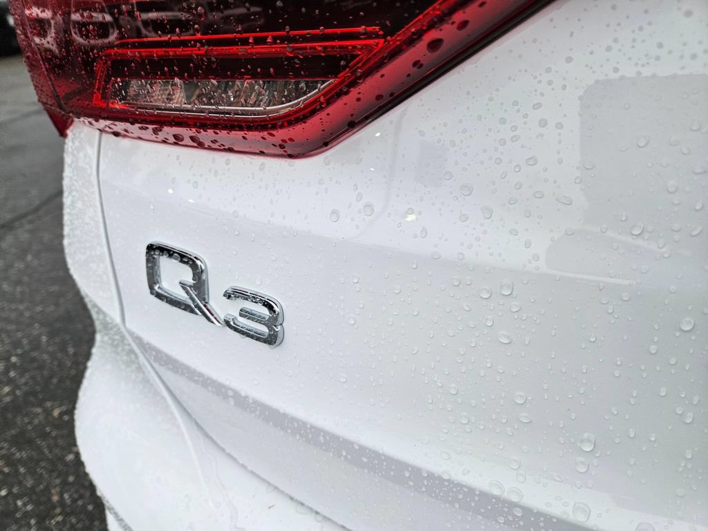 Used 2025 Audi Q3 2.0T Premium AWD/4WD image 21