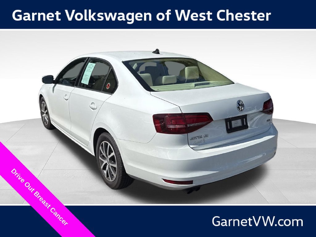 Used 2017 Volkswagen Jetta SE FWD image 3