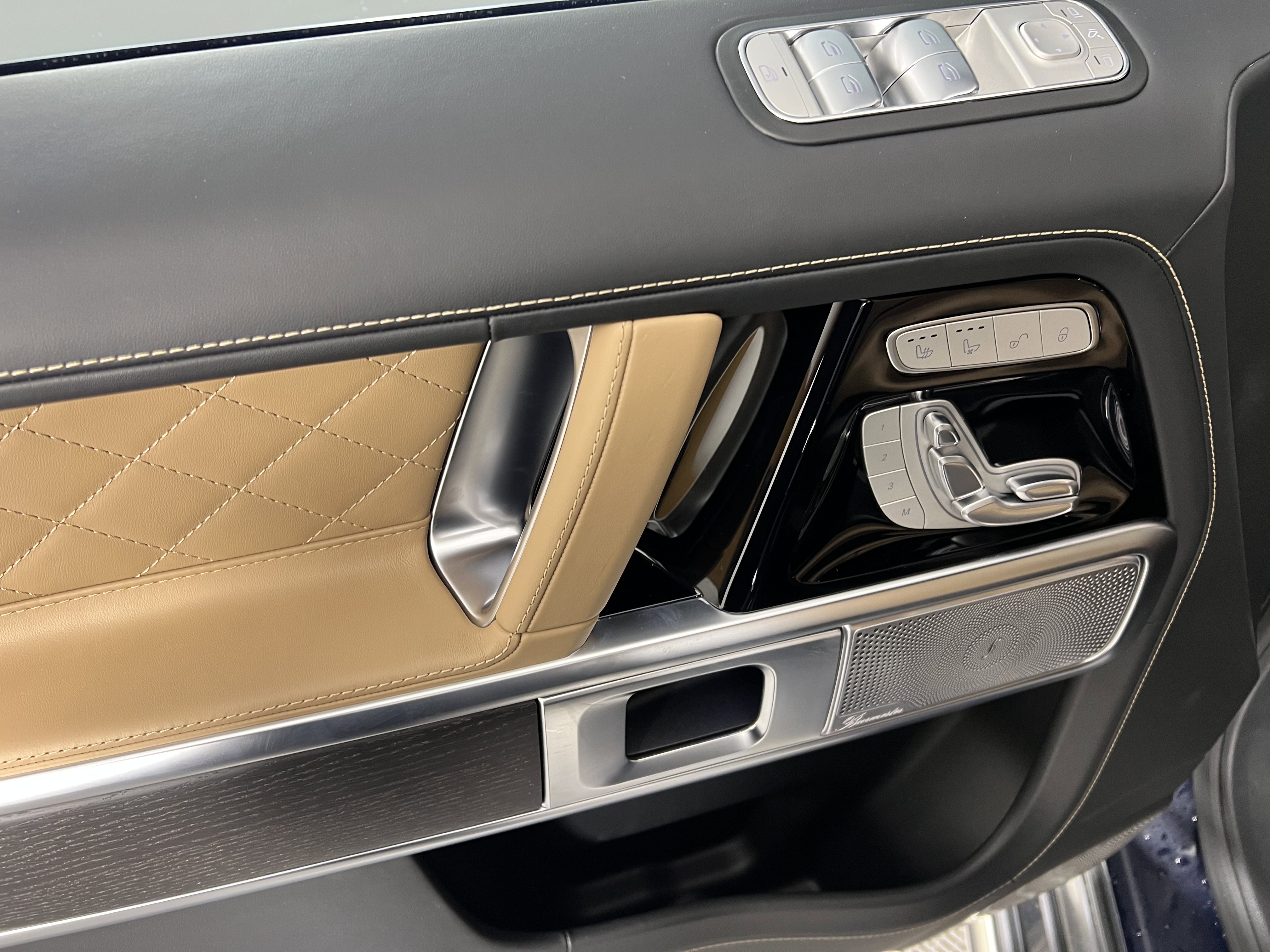 Used 2025 Mercedes-Benz G 580 w/ EQ Technology image 17