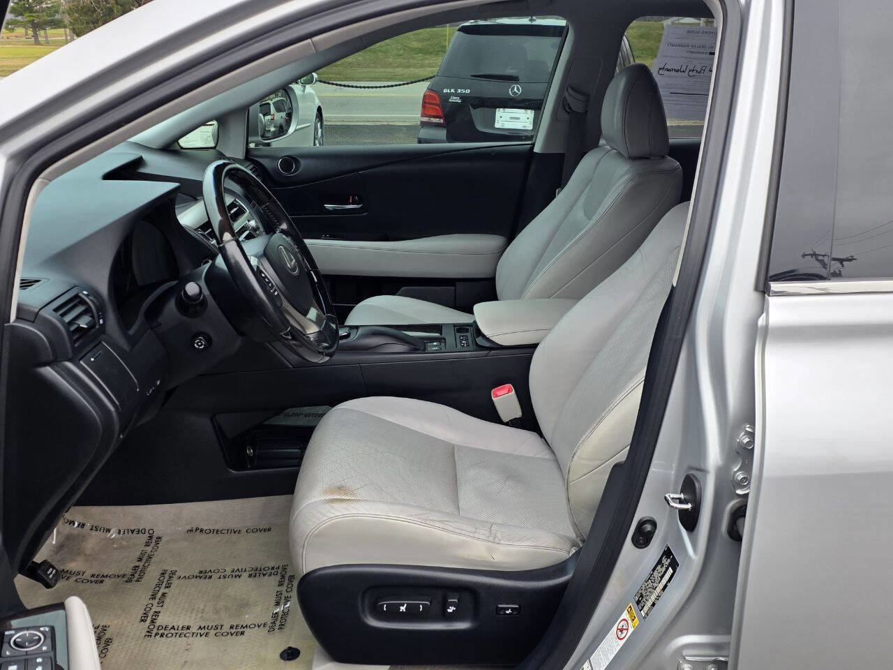 Used 2013 Lexus RX 450h Base AWD 4dr SUV w/ Navigation Pkg image 8
