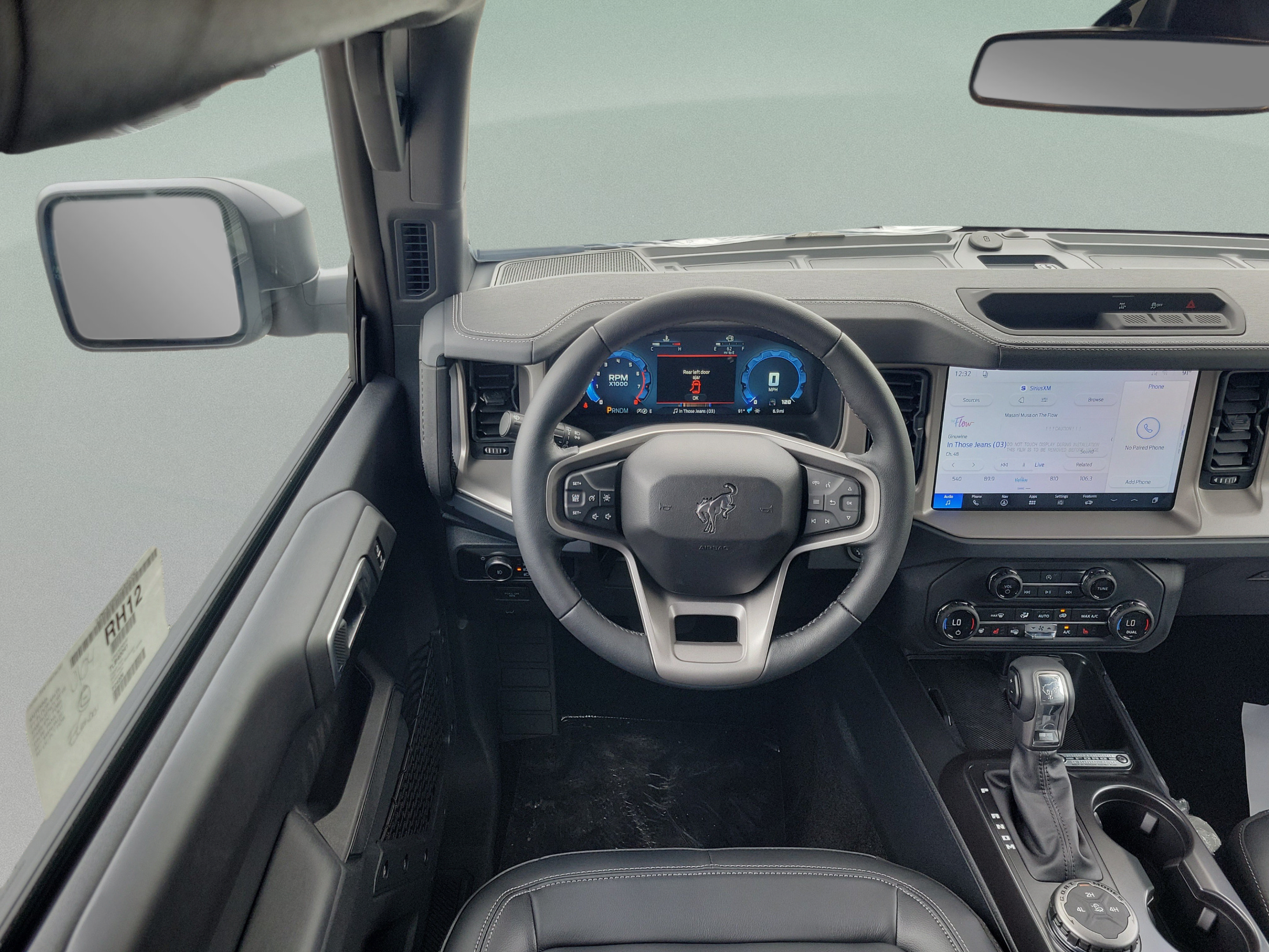 New 2026 Ford Bronco Outer Banks w/ Black Appearance Package AWD/4WD image 5