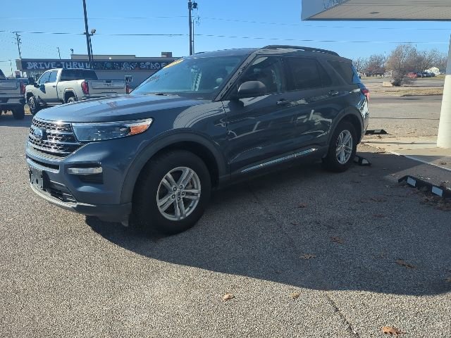 Used 2021 Ford Explorer XLT w/ Equipment Group 202A image 3