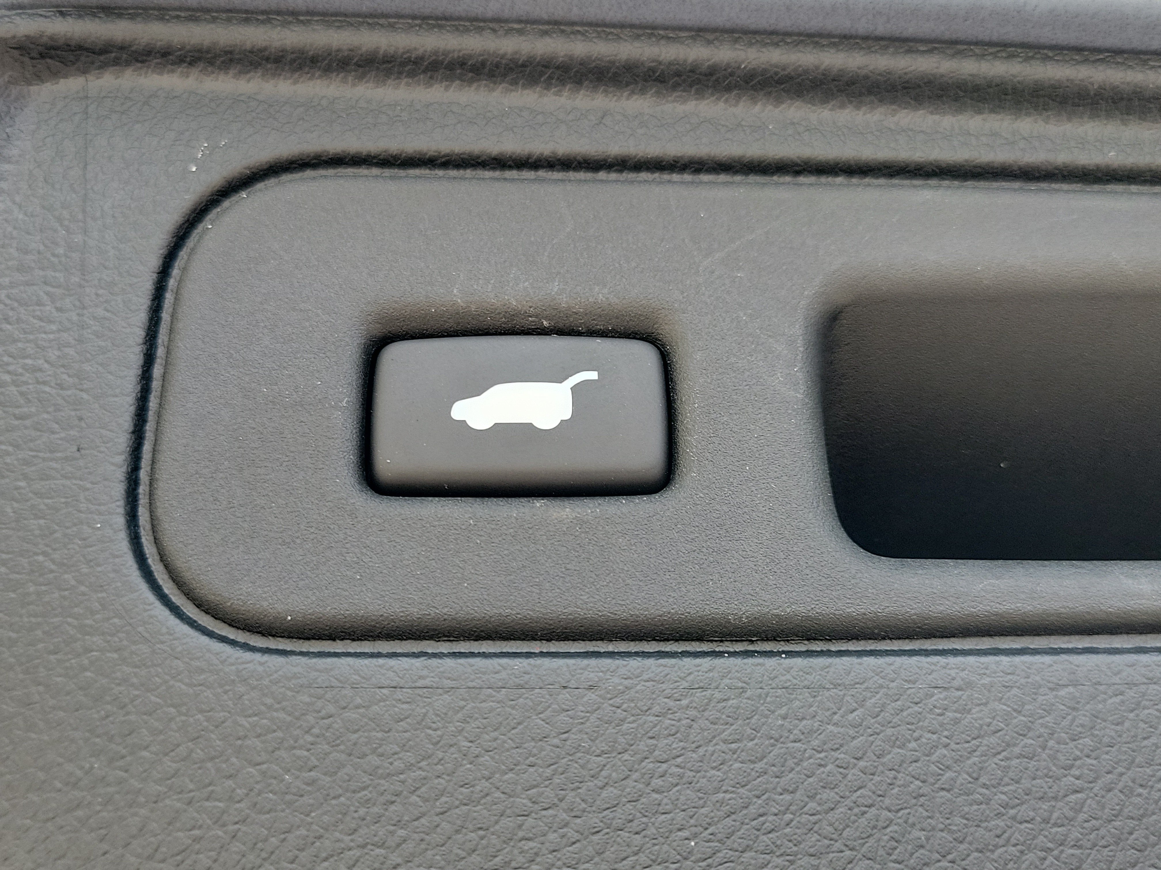 Used 2023 Honda Passport EX-L image 11