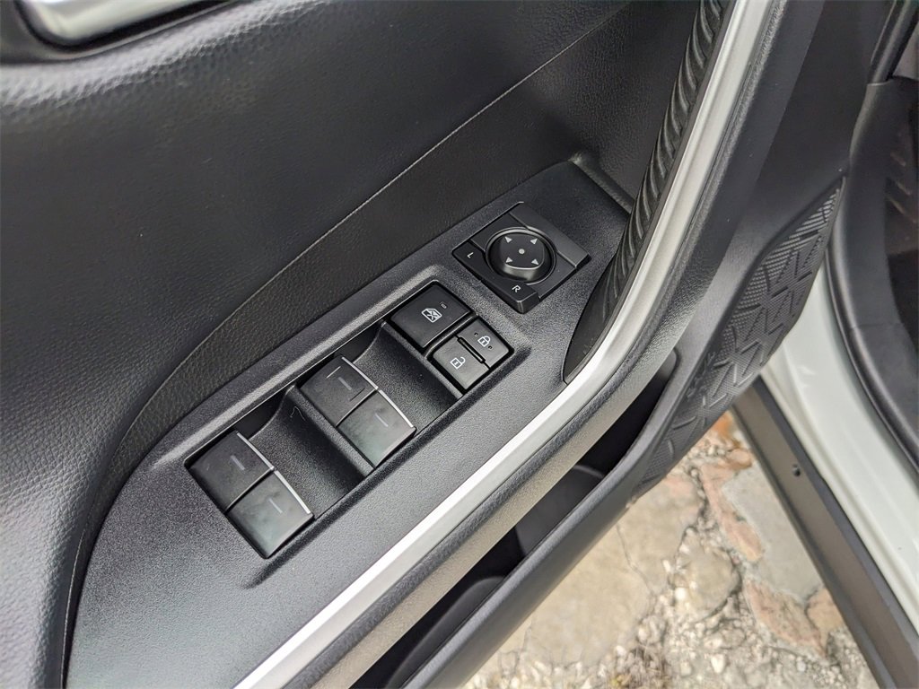 Used 2022 Toyota RAV4 Limited image 23