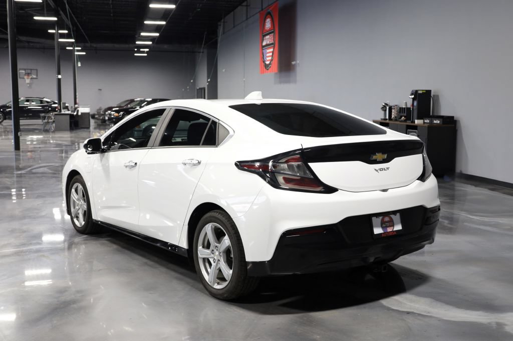 Used 2018 Chevrolet Volt LT w/ Comfort Package FWD image 5