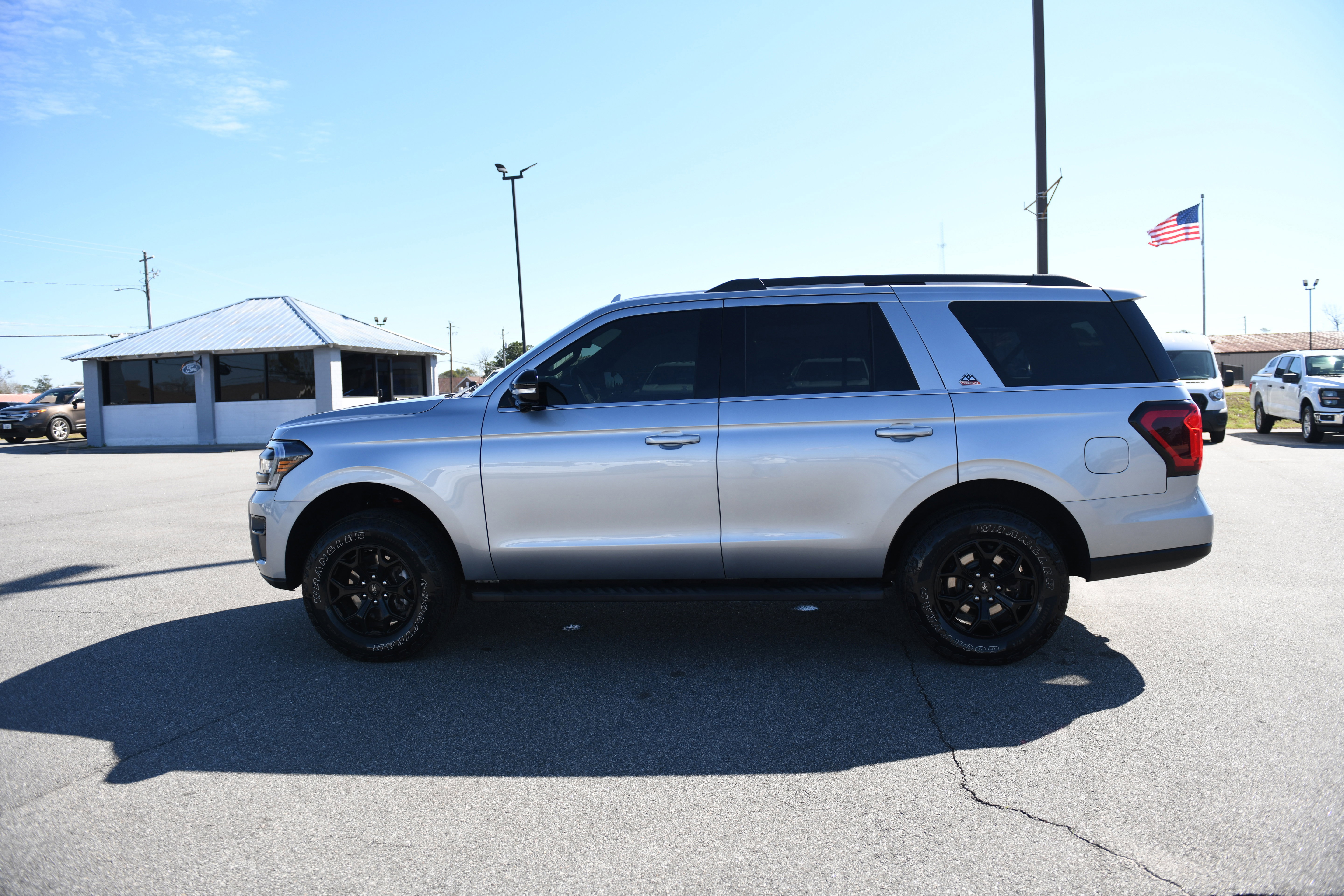 Used 2023 Ford Expedition Timberline image 11