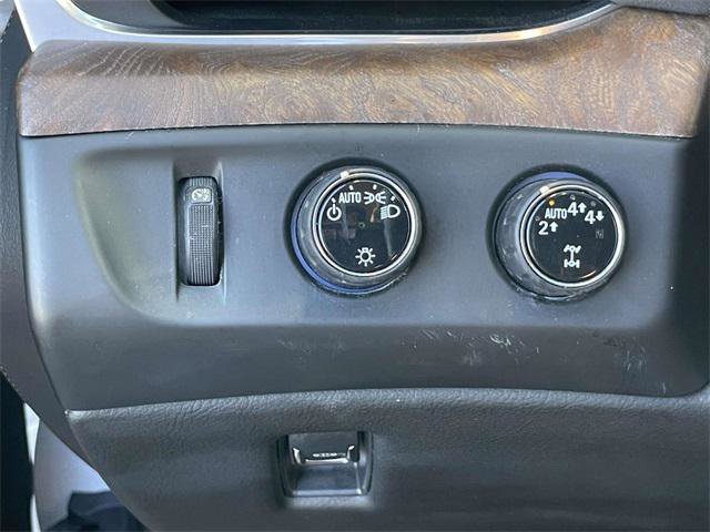 Used 2019 Cadillac Escalade Premium Luxury image 18