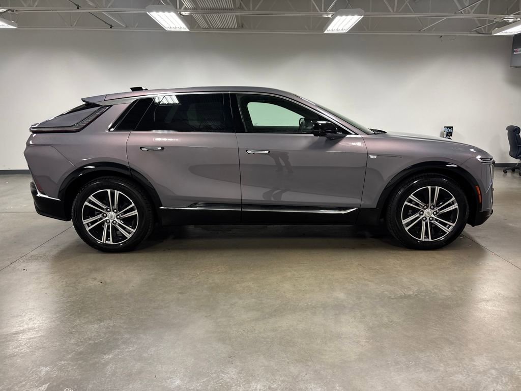 New 2026 Cadillac Lyriq Premium Luxury image 19