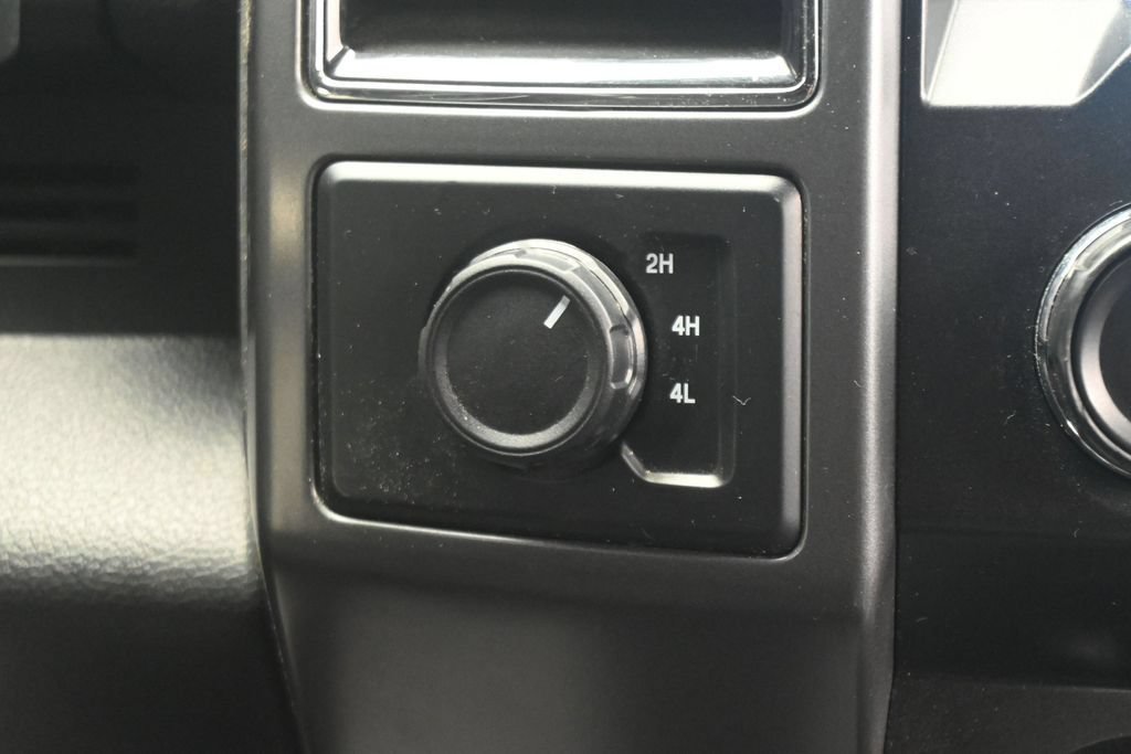 Used 2020 Ford F150 XLT w/ Equipment Group 302A Luxury AWD/4WD image 20