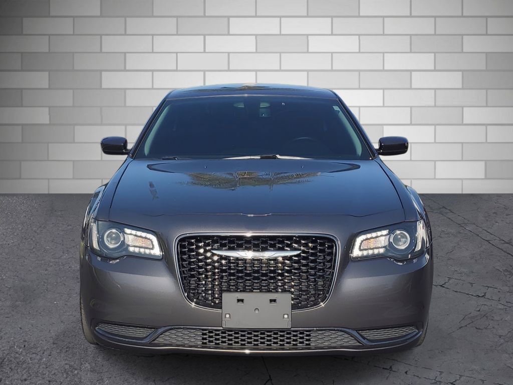 Used 2019 Chrysler 300 Touring w/ Sport Appearance Package RWD image 8