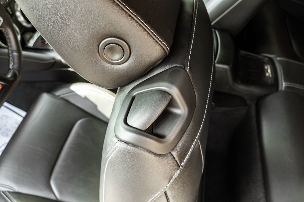 Used 2022 Chevrolet Camaro SS RWD image 27