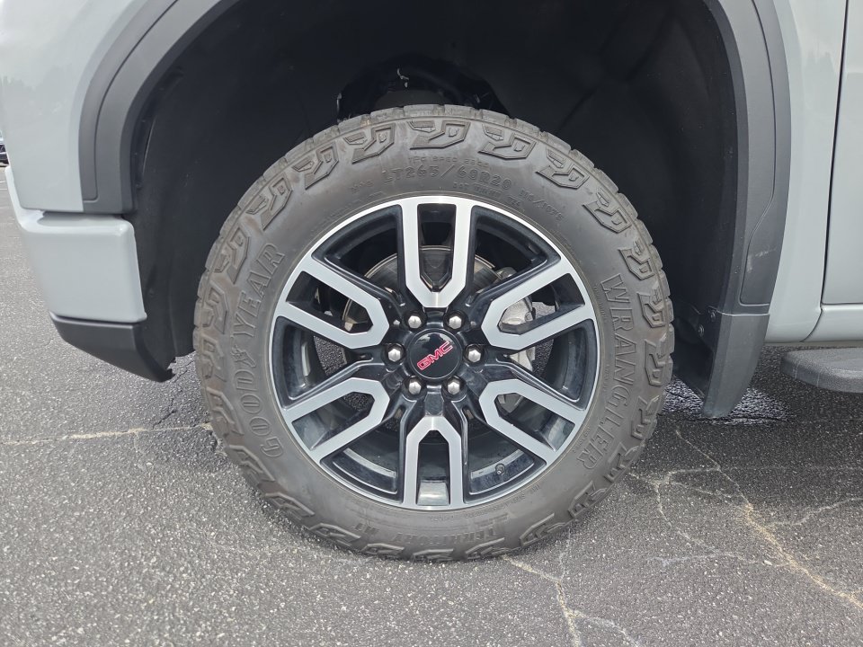 Used 2024 GMC Sierra 1500 AT4 w/ AT4 Carbonpro Edition AWD/4WD image 31