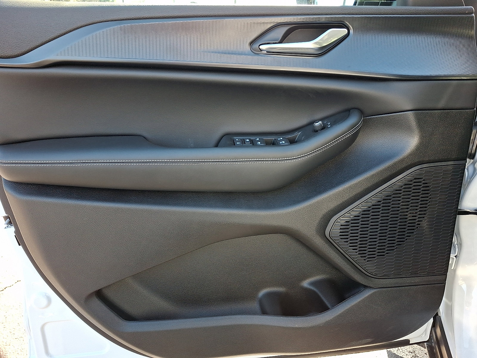 New 2026 Jeep Grand Cherokee Laredo X image 9