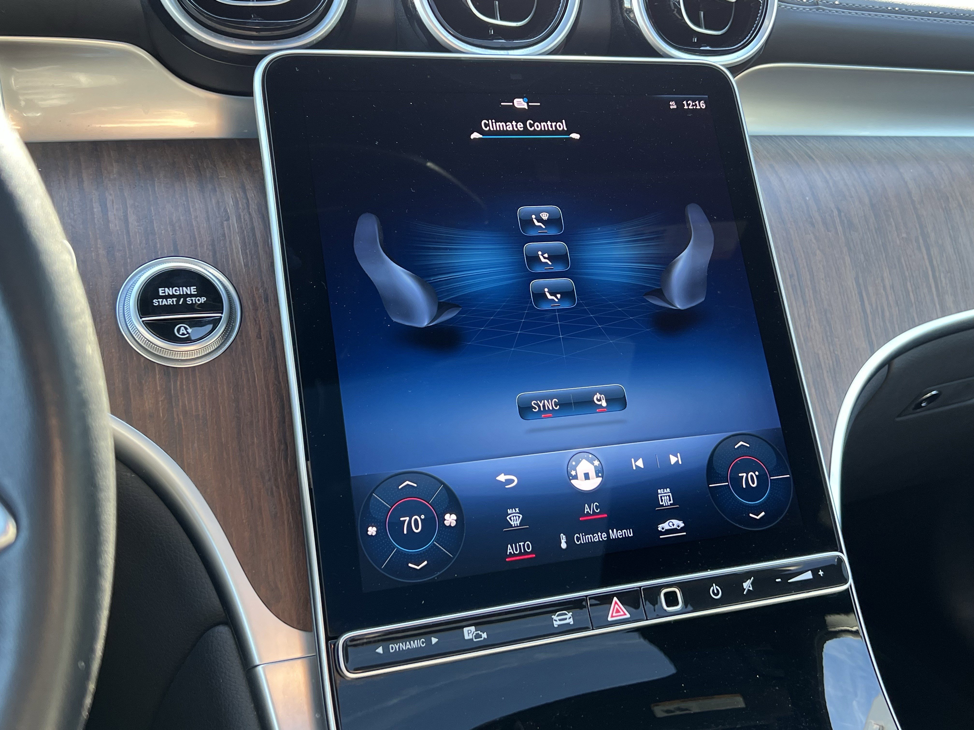 Used 2024 Mercedes-Benz GLC 300 4MATIC image 29