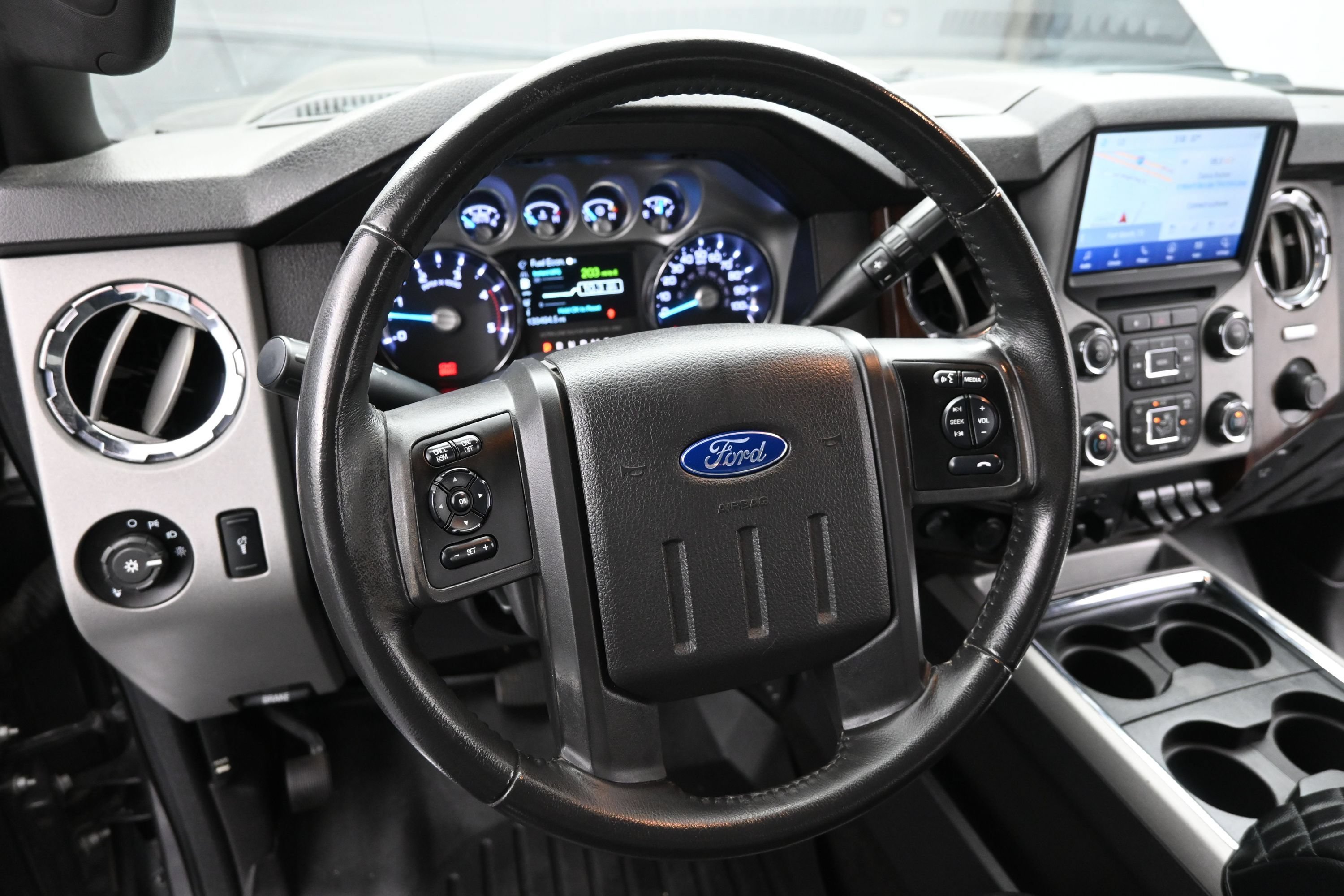 Used 2015 Ford F350 Lariat w/ Lariat Interior Package AWD/4WD image 13
