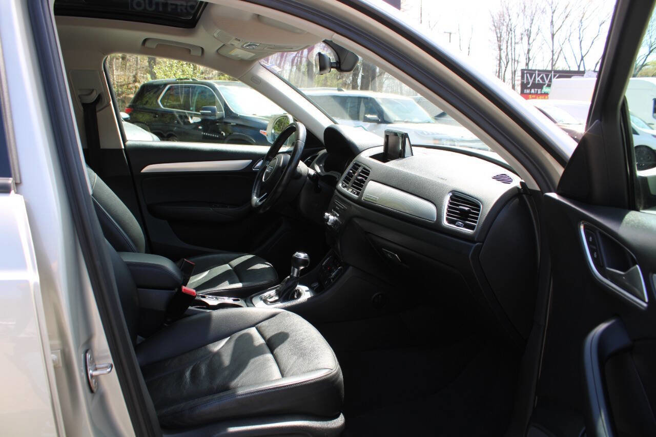 Used 2018 Audi Q3 2.0T Premium w/ Convenience Package AWD/4WD image 31