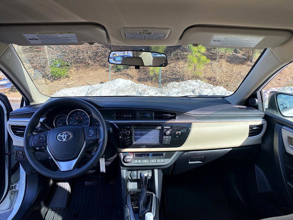 Used 2015 Toyota Corolla S image 19