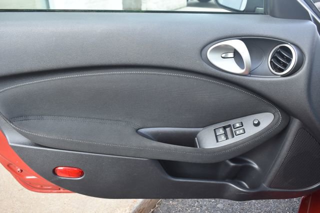 Used 2016 Nissan 370Z Roadster image 18