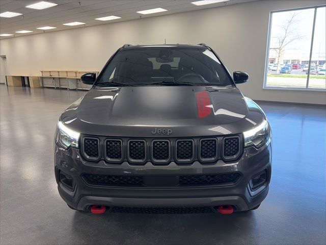 Used 2023 Jeep Compass Trailhawk w/ Trailhawk Elite Group image 2