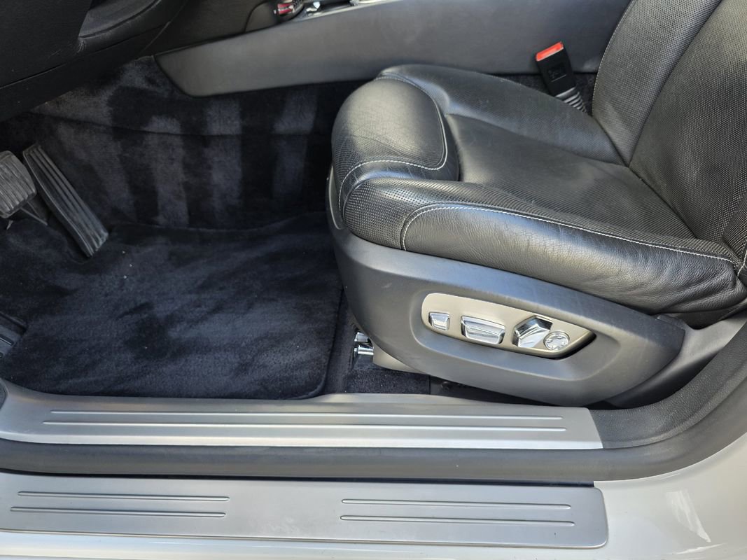Used 2016 Rolls-Royce Ghost image 23