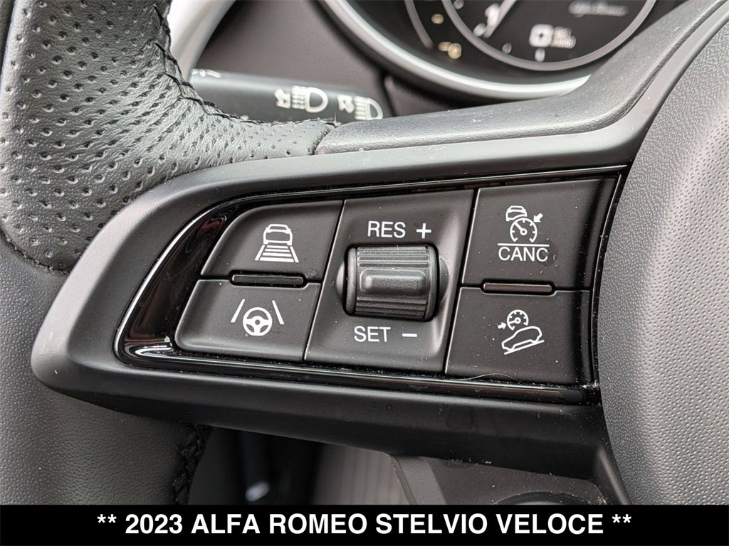 Used 2023 Alfa Romeo Stelvio Veloce image 8