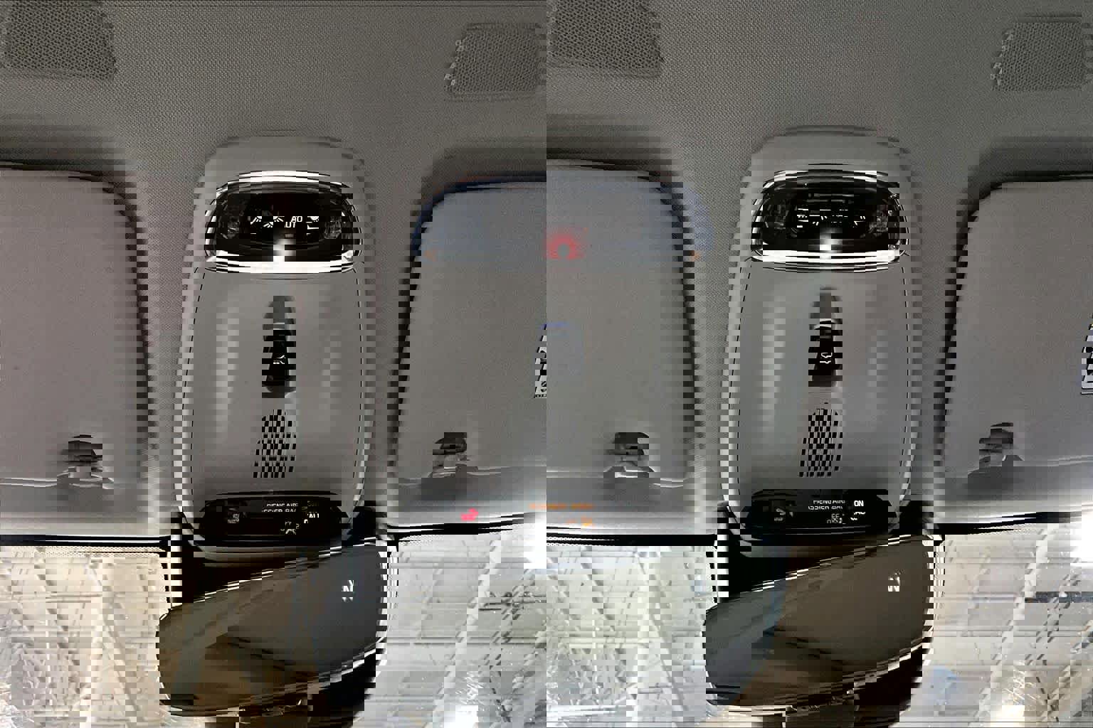 Used 2021 Volvo XC60 T5 Momentum w/ Premium Package AWD/4WD image 34