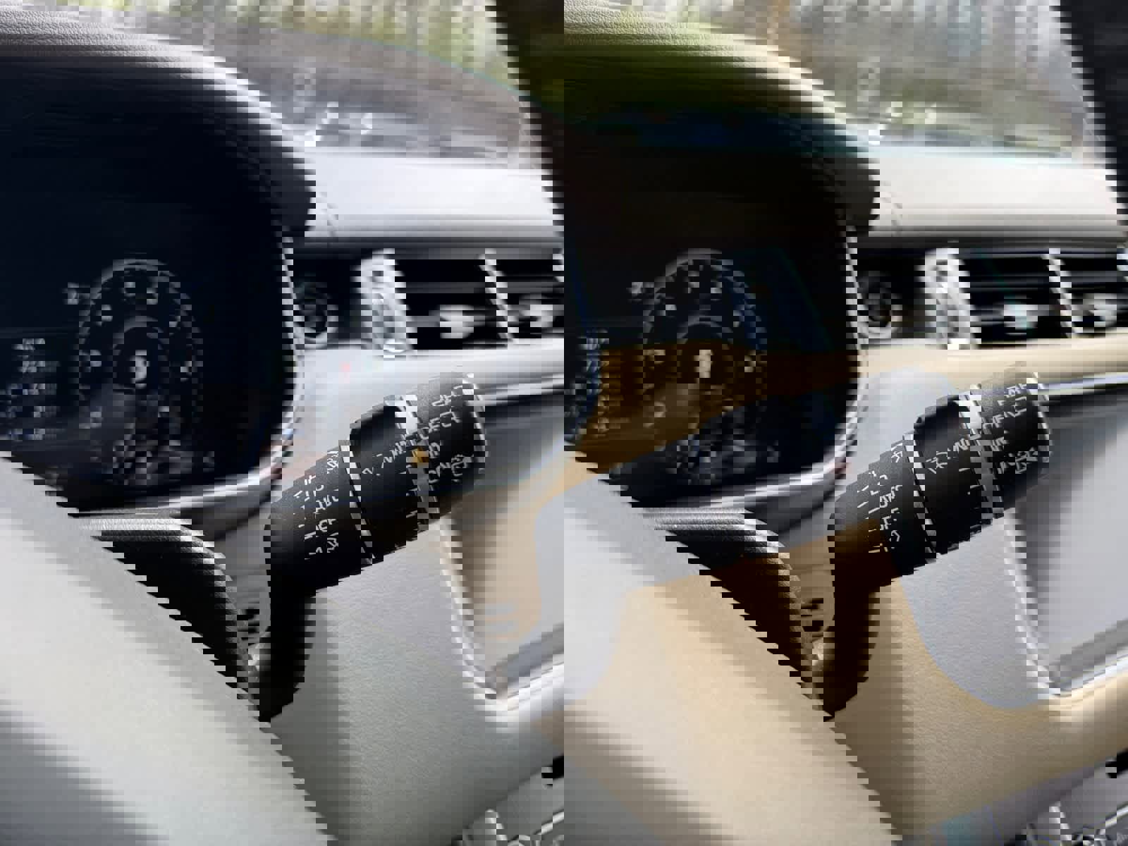 Used 2017 Land Rover Range Rover Sport HSE AWD/4WD image 19