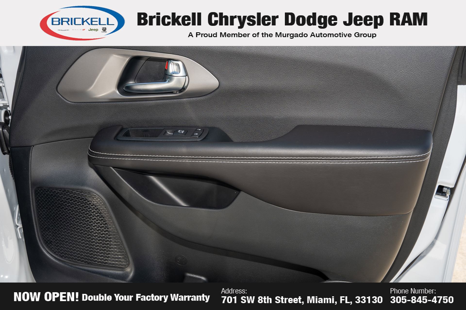 New 2026 Chrysler Pacifica Select image 13