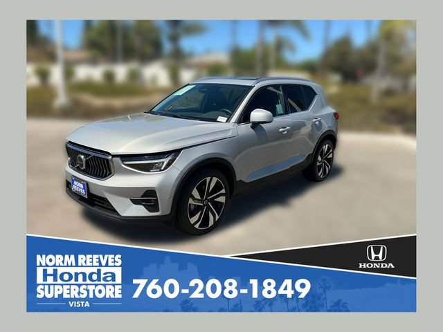 Used 2023 Volvo XC40 B5 Ultimate w/ Protection Package Premier AWD/4WD image 1