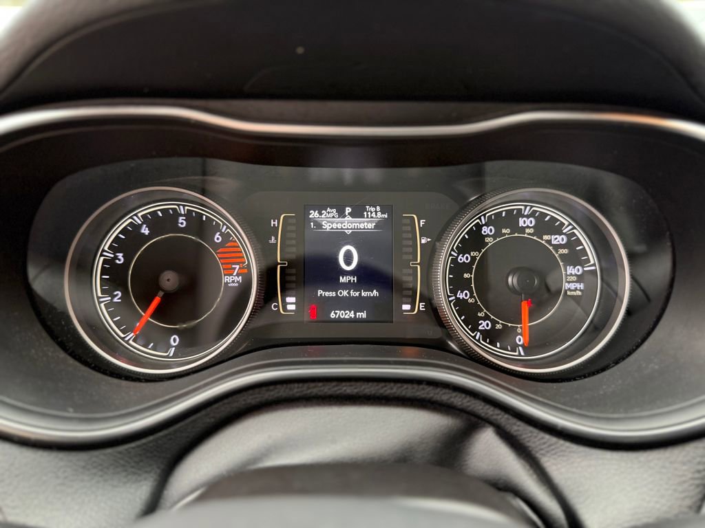 Used 2019 Jeep Cherokee Latitude w/ Popular Appearance Group image 11