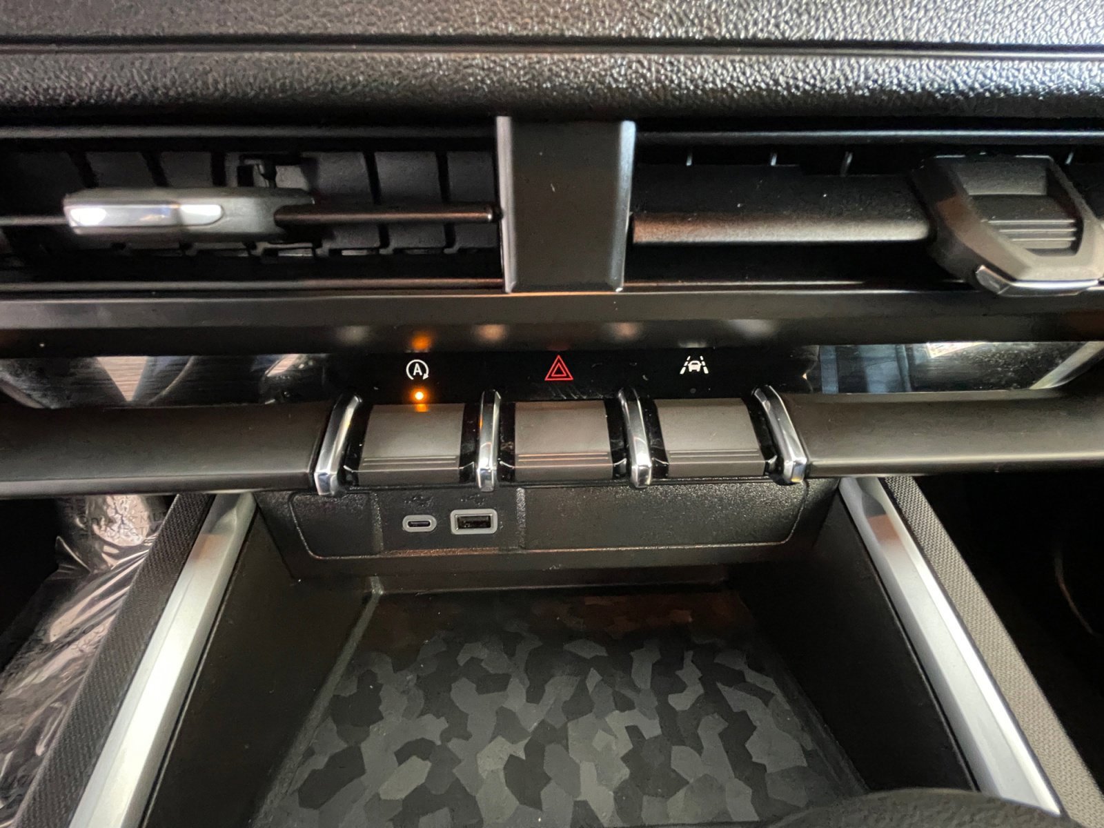 Used 2024 Chevrolet Colorado Trail Boss w/ Advanced Trailering Package image 24