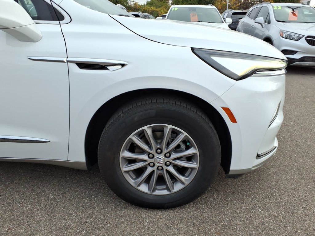 Certified 2023 Buick Enclave Essence AWD/4WD image 25