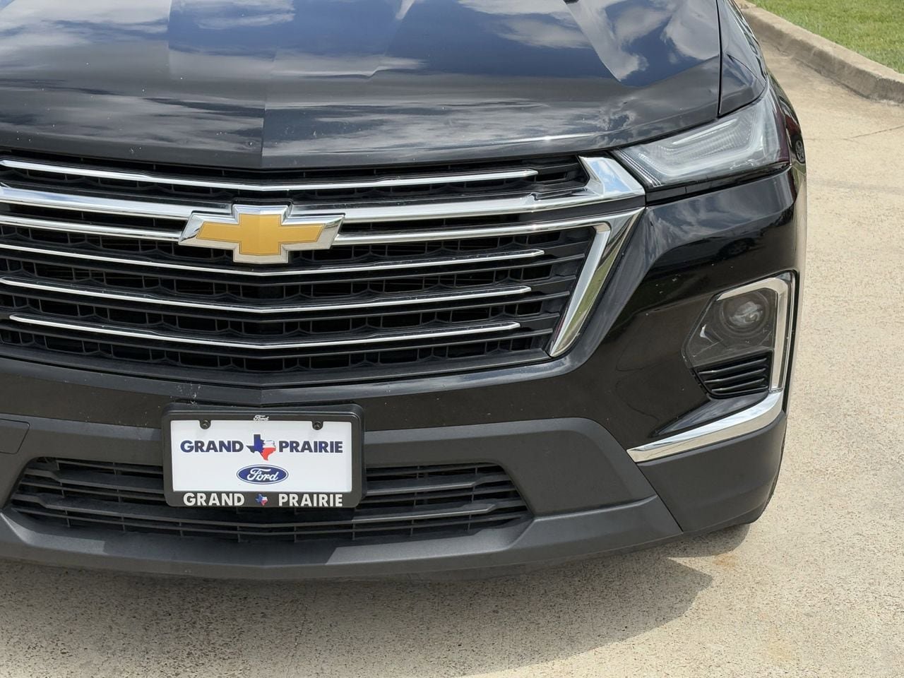 Used 2023 Chevrolet Traverse LT w/ LPO, Floor Liner Package AWD/4WD image 10