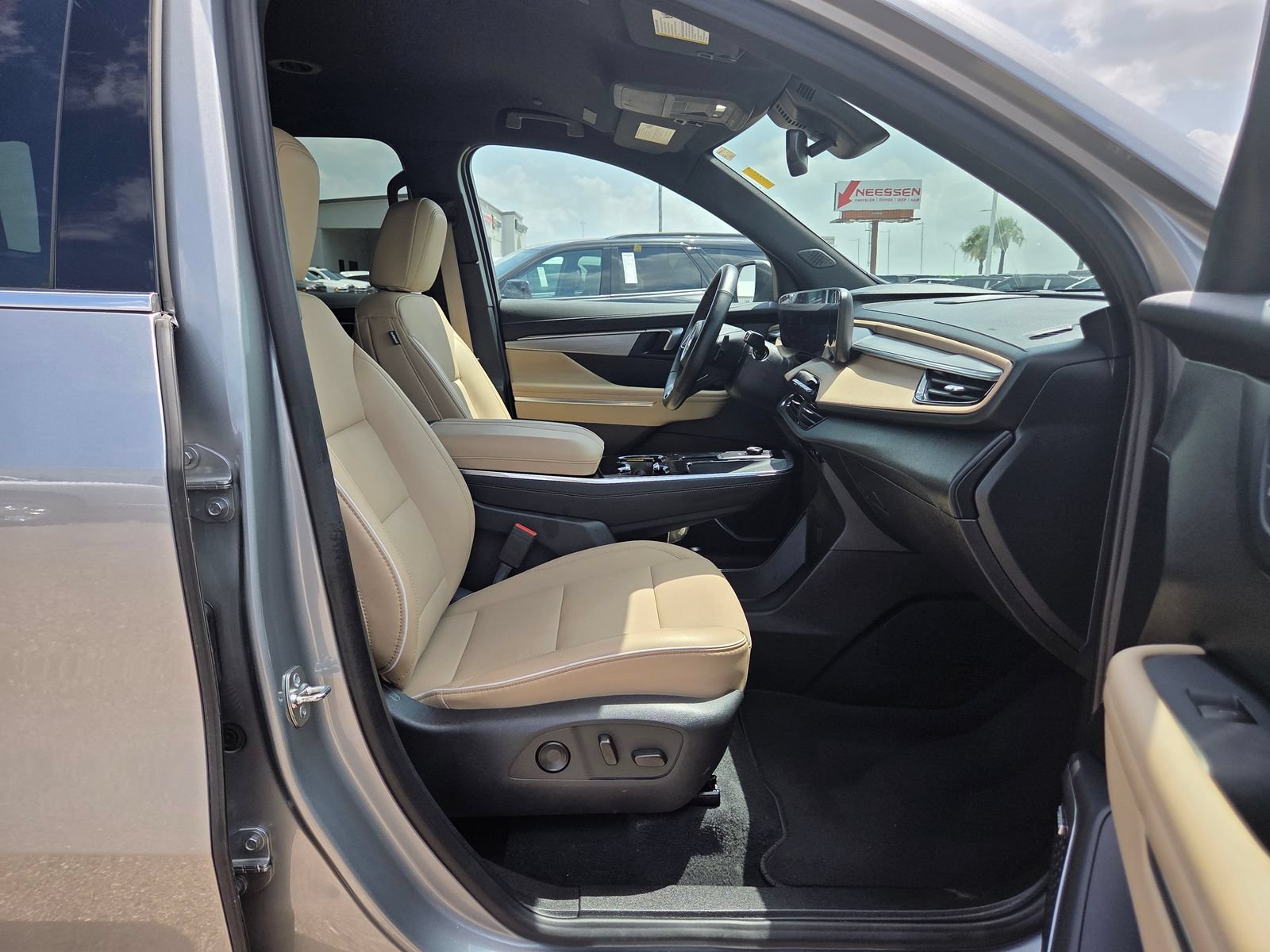 Used 2026 Buick Enclave Preferred FWD image 18