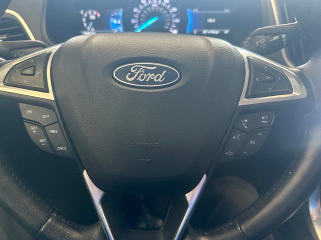 Used 2022 Ford Edge Titanium AWD/4WD image 17