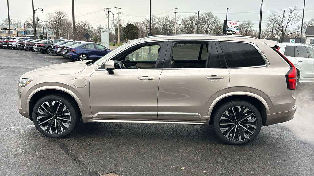 New 2026 Volvo XC90 T8 Plus image 3