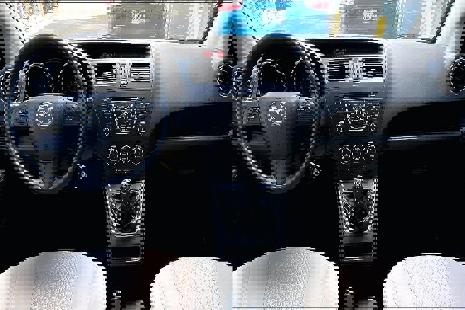 Used 2012 MAZDA MAZDA5 Sport image 15