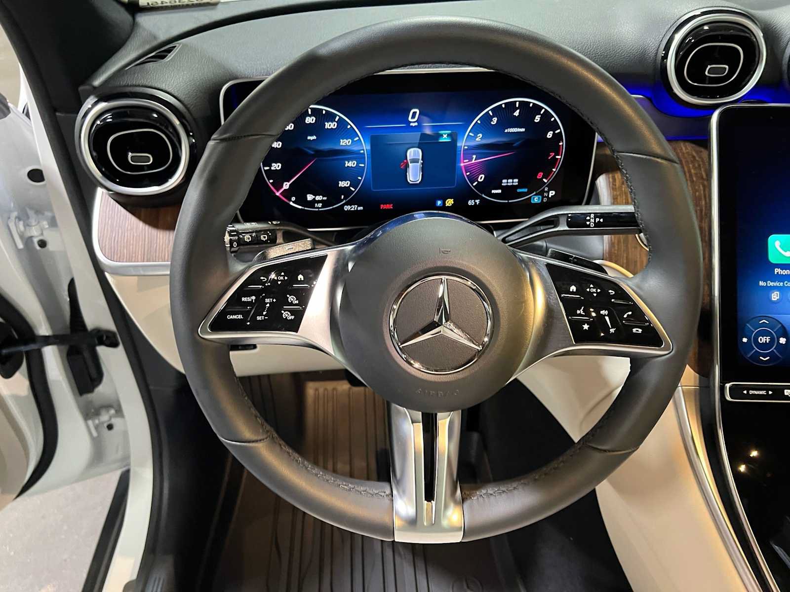 Used 2026 Mercedes-Benz GLC 300 4MATIC image 29