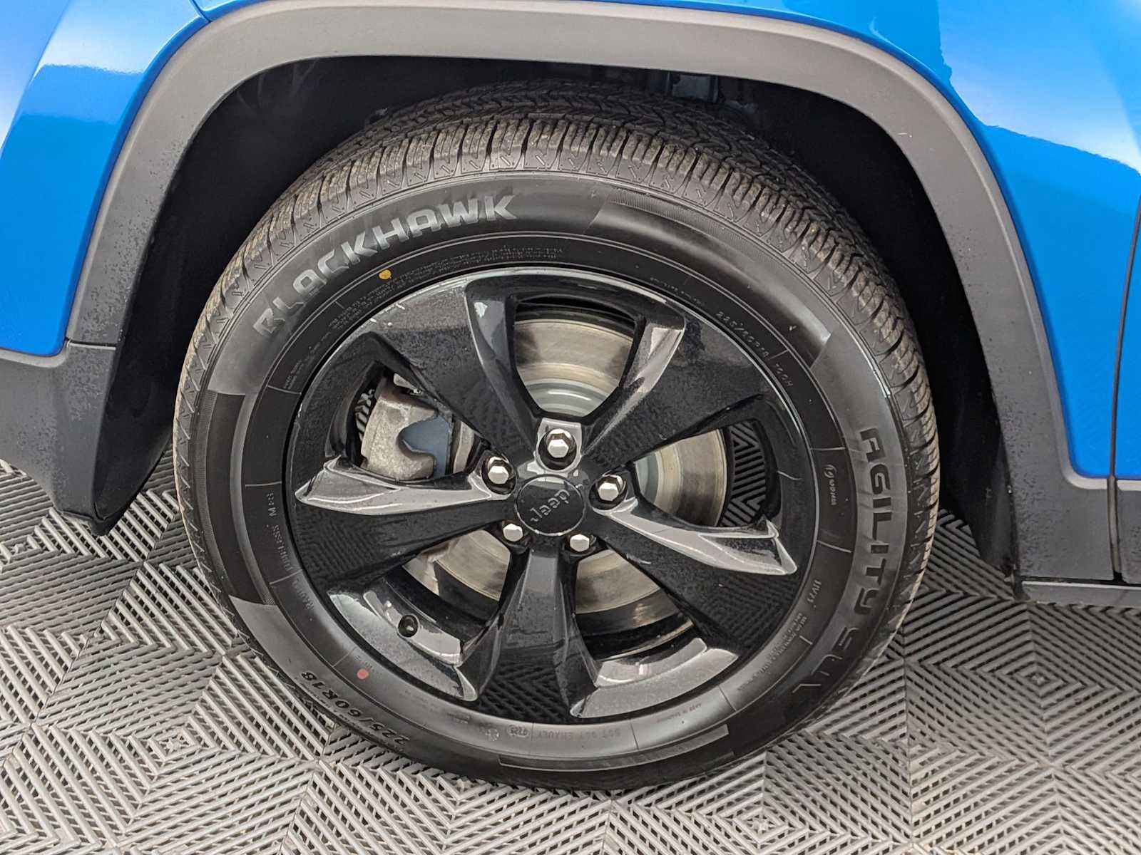 Used 2018 Jeep Cherokee Limited w/ Luxury Group image 15