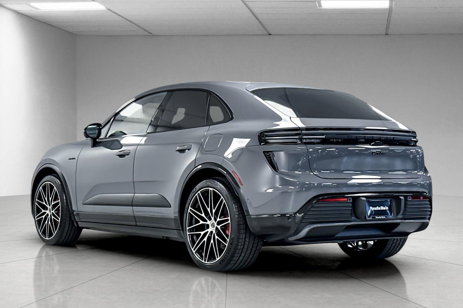 New 2025 Porsche Macan Turbo Electric image 3