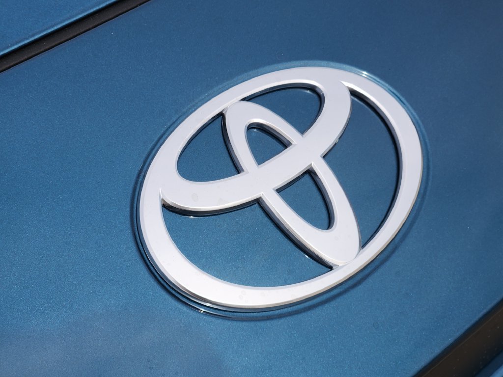 New 2026 Toyota Camry SE w/ Convenience Package FWD image 12