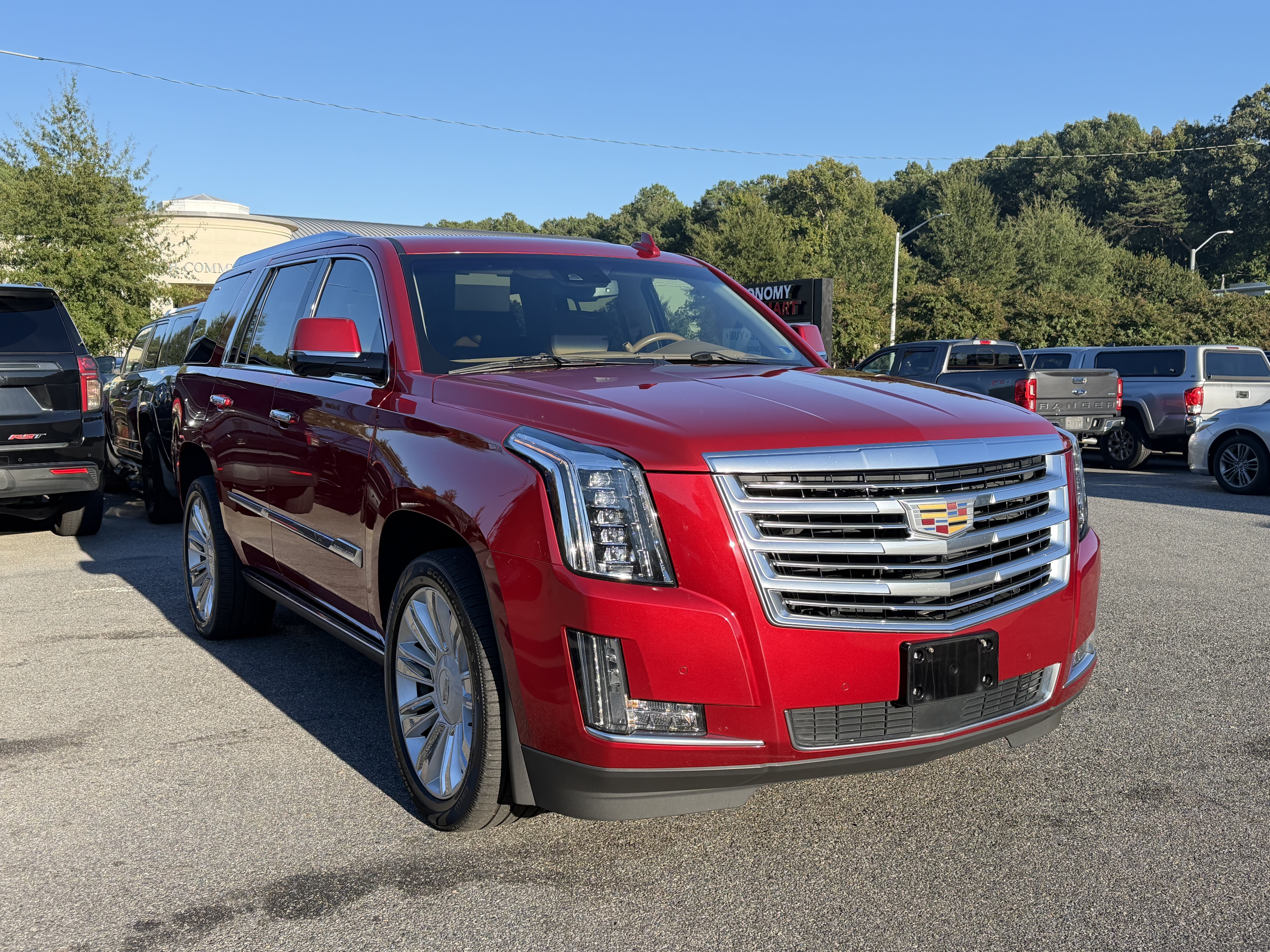 Used 2015 Cadillac Escalade Platinum RWD image 5