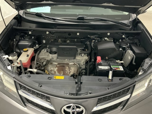 Used 2015 Toyota RAV4 XLE AWD/4WD image 9