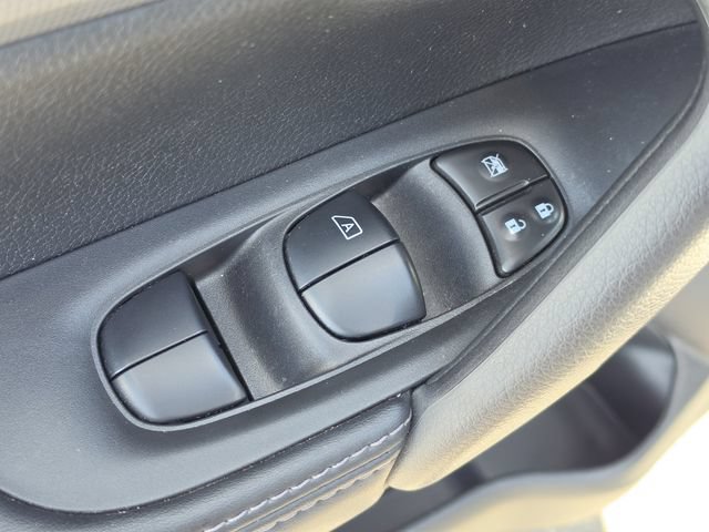 Used 2020 Nissan Rogue Sport SV w/ Technology Package FWD image 28