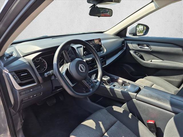 Used 2024 Nissan Rogue SV FWD image 10