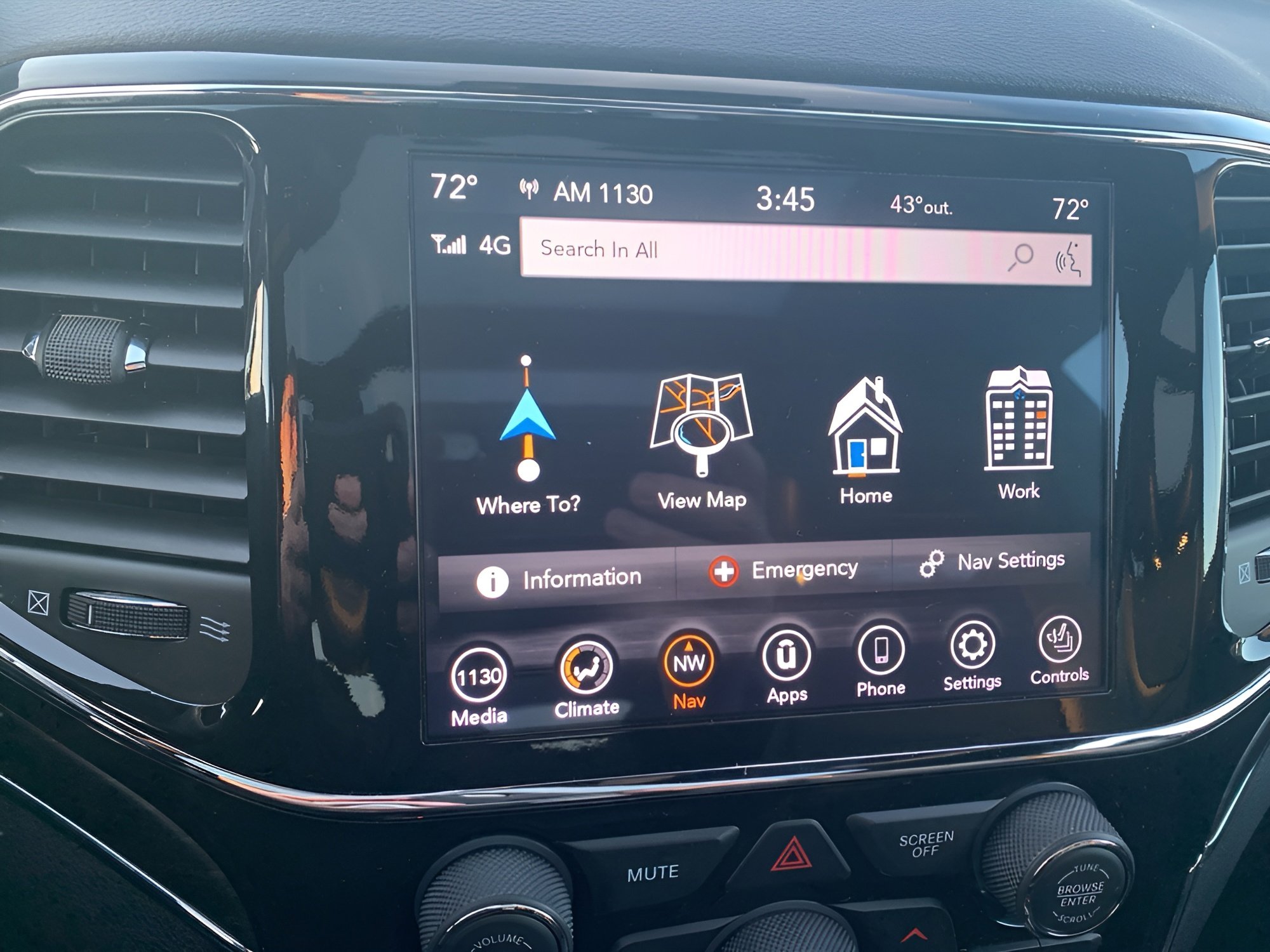 Used 2021 Jeep Grand Cherokee Limited w/ Luxury Group II image 18